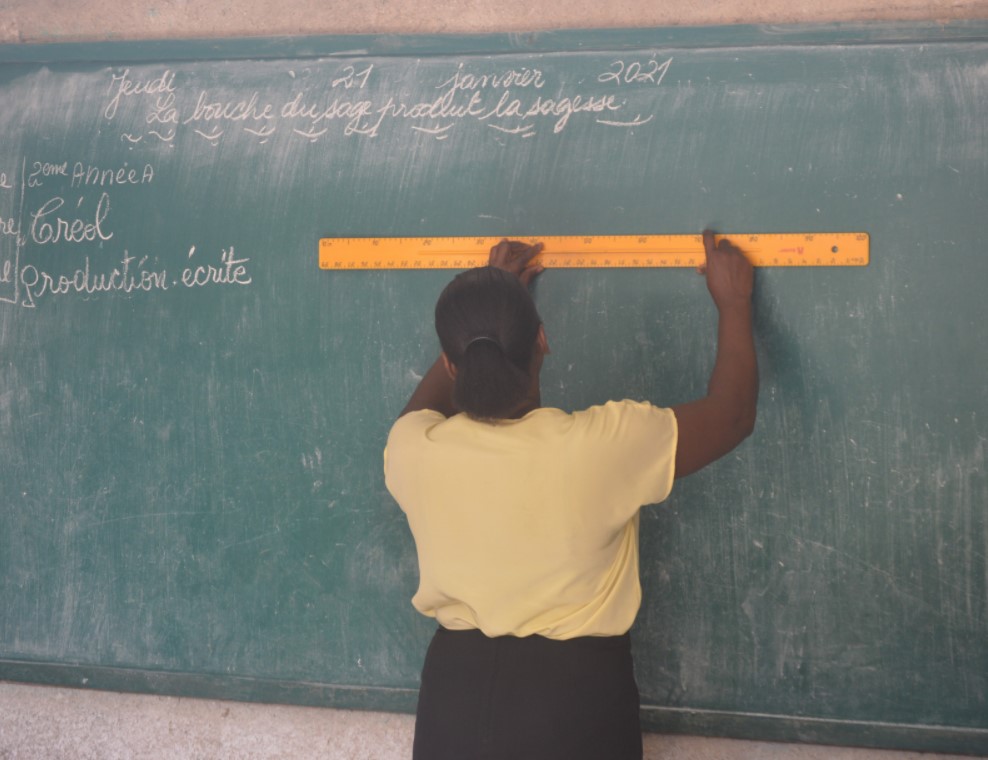 2nd Grade class at Dieuxieme-Plaine