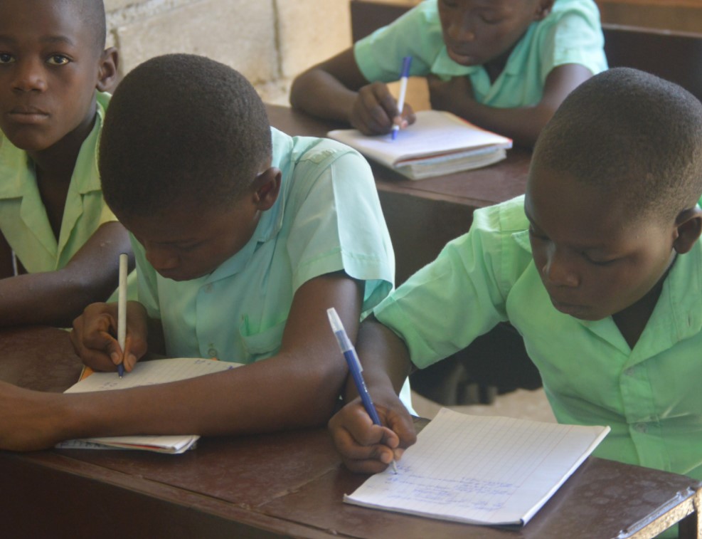 4th grade class at Deuxieme-Plaine