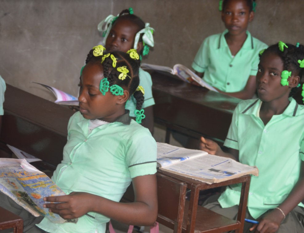 6th grade class at Deuxieme-Plaine