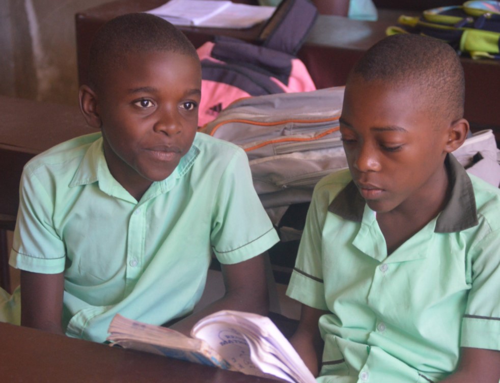 6th grade class at Deuxieme-Plaine